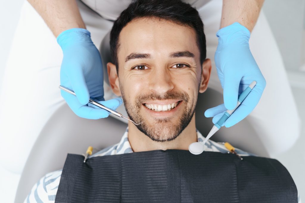 Impianto dentale: cosa sapere prima di sottoporsi ad un intervento di implantologia